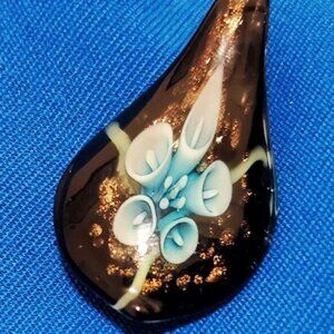 Murano Crystal Charm – New Without Tag – Elegant Jewelry